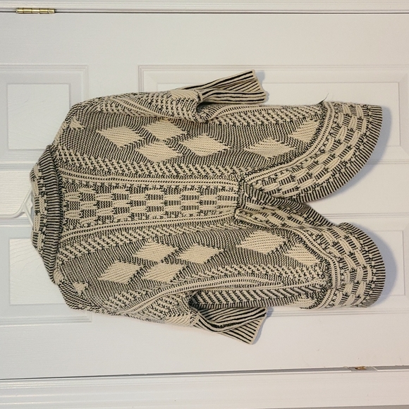 Suzy Shier Open Front Knit Sweater - Picture 2 of 3